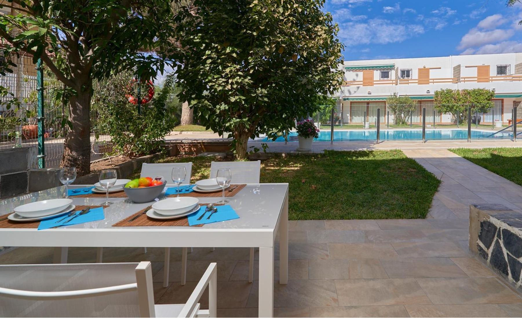 Timon Suites San Agustin Buitenkant foto
